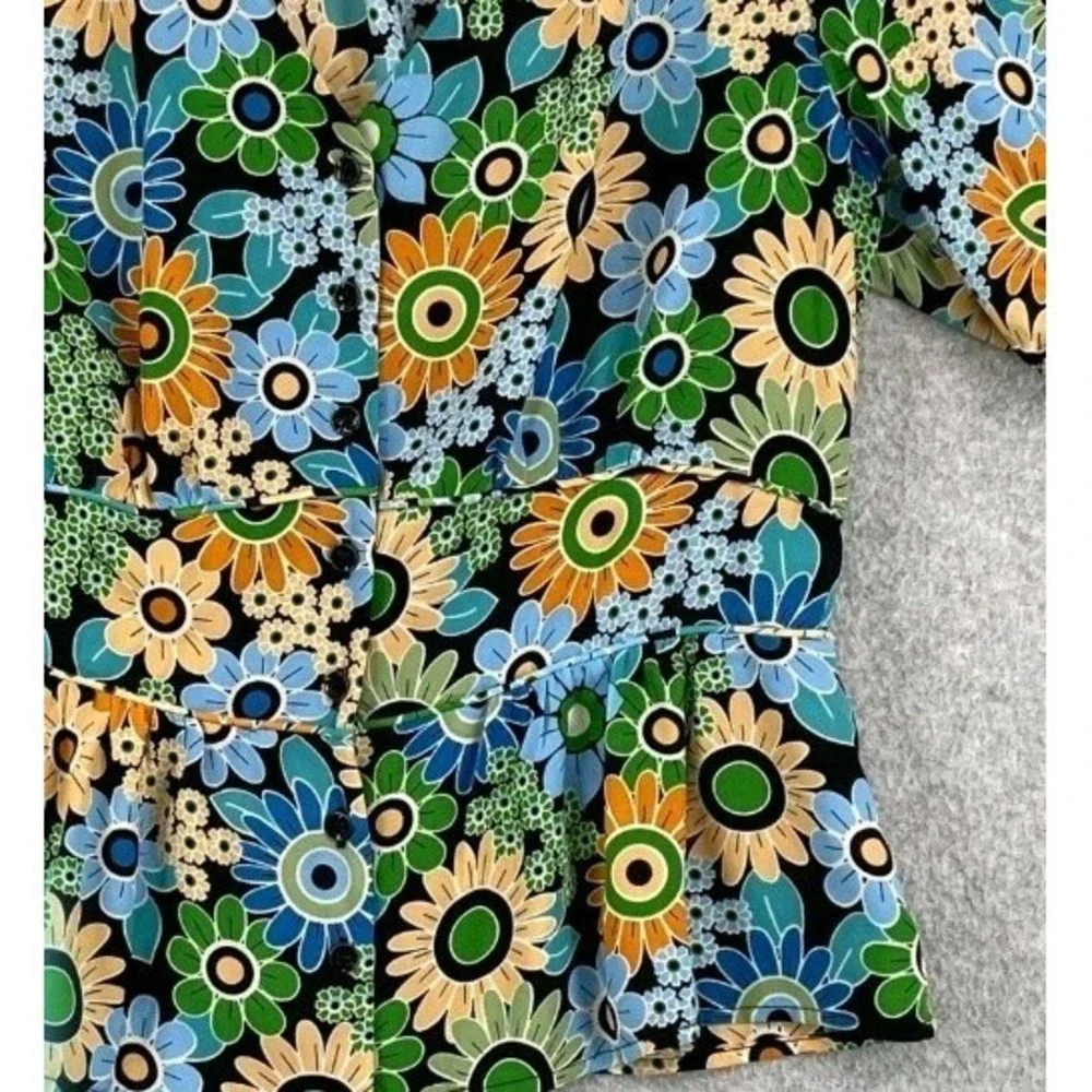 Cabi Happy Blouse Multi  Retro Daisies  Floral Shirt MEDIUM. EUC